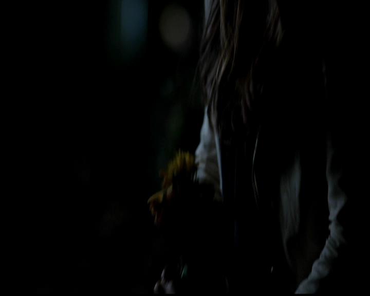 VampireDiariesWorld-dot-org_4x22TheWalkingDead1527.jpg