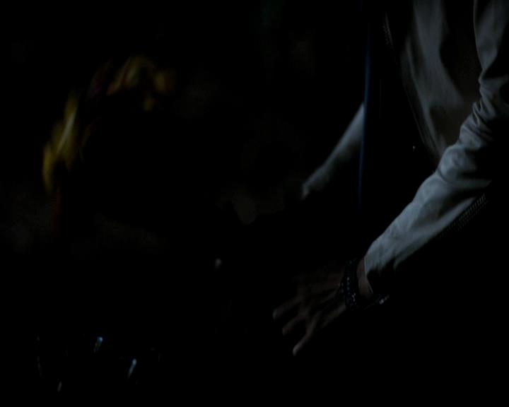 VampireDiariesWorld-dot-org_4x22TheWalkingDead1529.jpg VampireDiariesWorld-dot-org_4x22TheWalkingDead1529.jpg