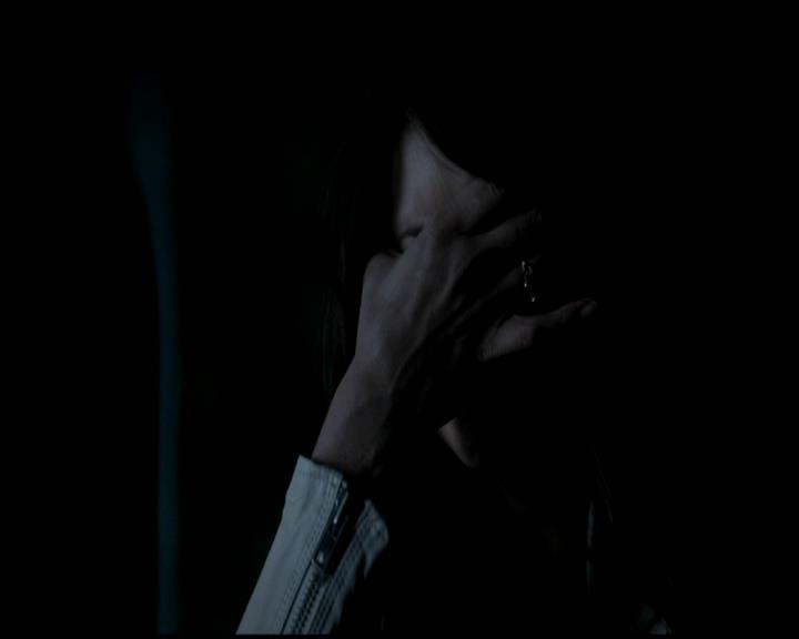 VampireDiariesWorld-dot-org_4x22TheWalkingDead1532.jpg