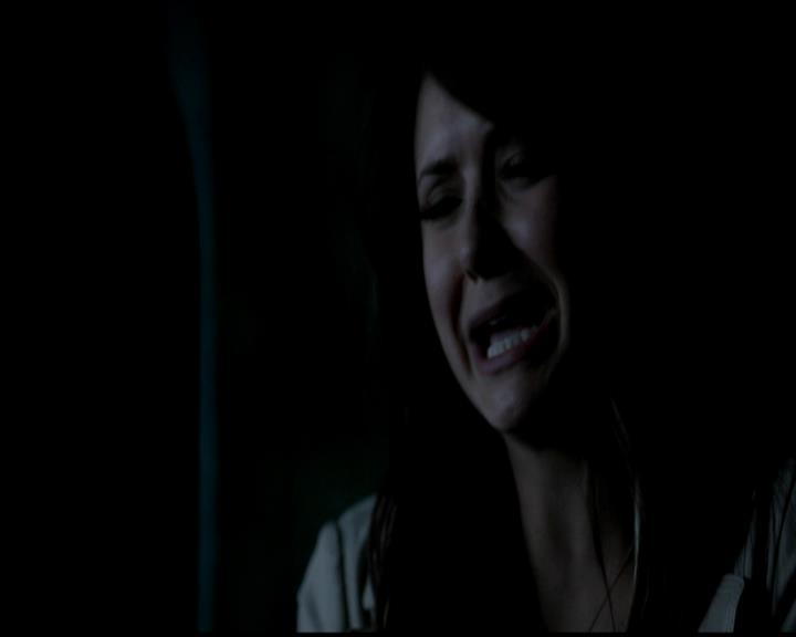 VampireDiariesWorld-dot-org_4x22TheWalkingDead1539.jpg