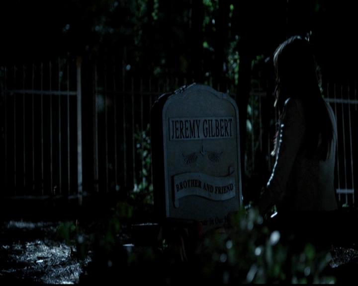 VampireDiariesWorld-dot-org_4x22TheWalkingDead1544.jpg