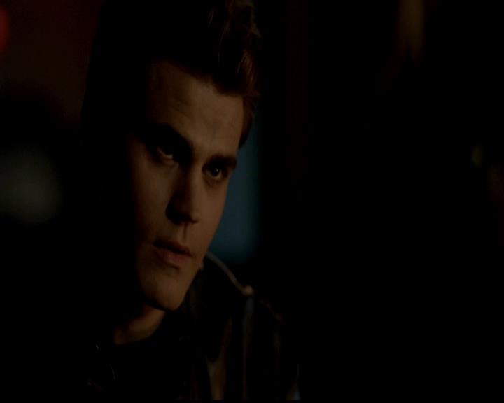 VampireDiariesWorld-dot-org_4x22TheWalkingDead2012.jpg