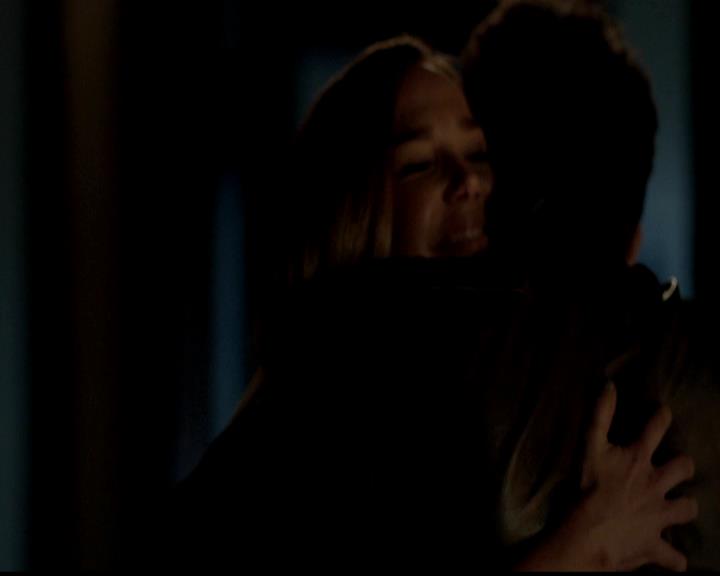 VampireDiariesWorld-dot-org_4x22TheWalkingDead2020.jpg