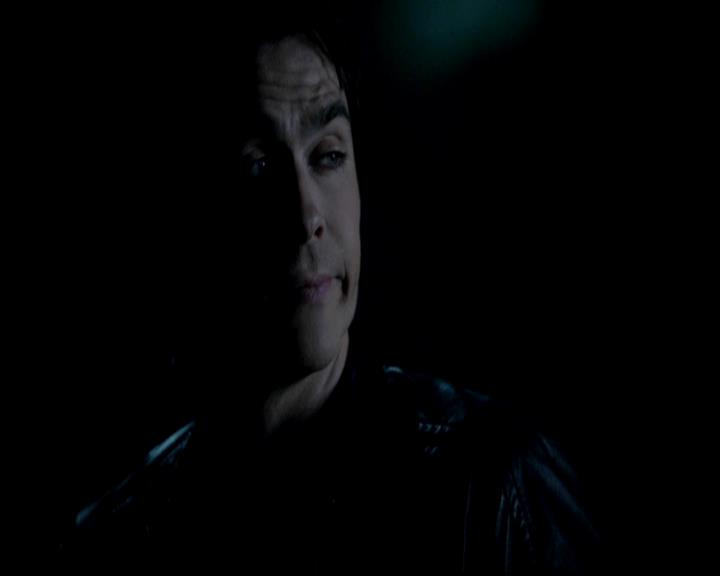 VampireDiariesWorld-dot-org_4x22TheWalkingDead2052.jpg