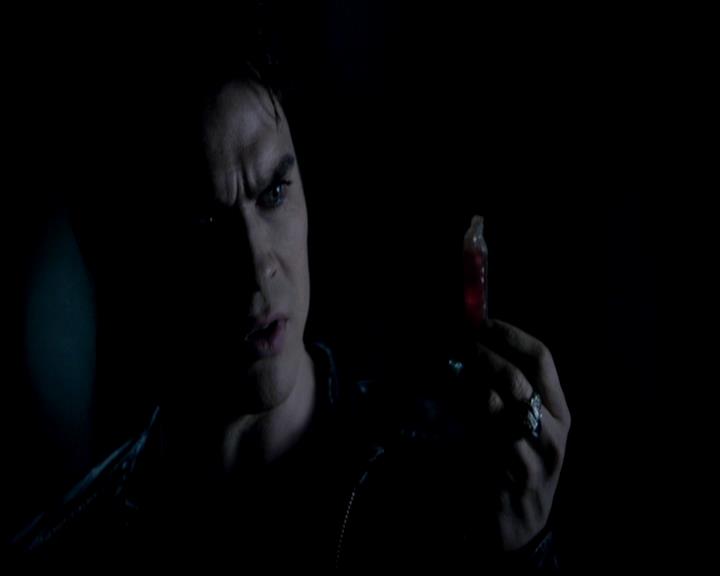 VampireDiariesWorld-dot-org_4x22TheWalkingDead2080.jpg