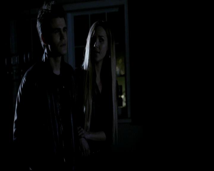 VampireDiariesWorld-dot-org_4x22TheWalkingDead2108.jpg