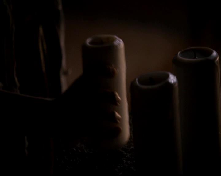VampireDiariesWorld-dot-org_4x22TheWalkingDead2120.jpg