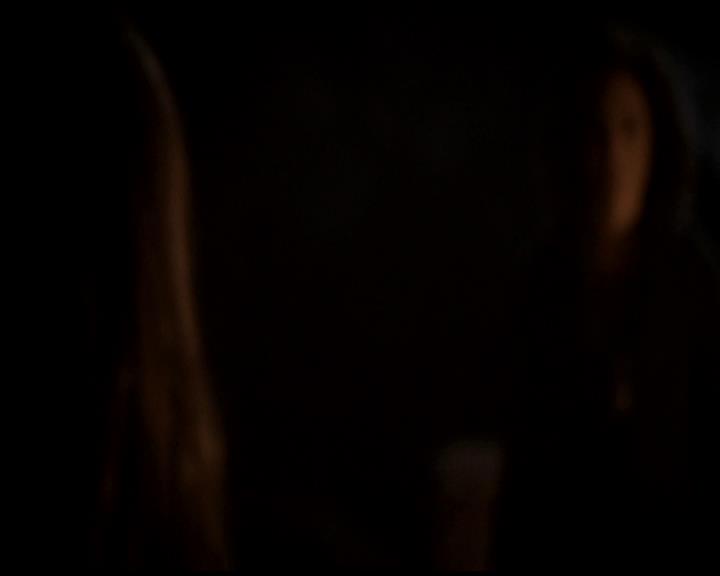 VampireDiariesWorld-dot-org_4x22TheWalkingDead2125.jpg