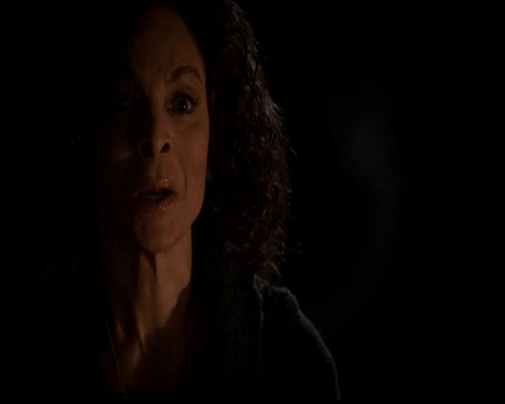 VampireDiariesWorld-dot-org_4x22TheWalkingDead2143.jpg VampireDiariesWorld-dot-org_4x22TheWalkingDead2143.jpg