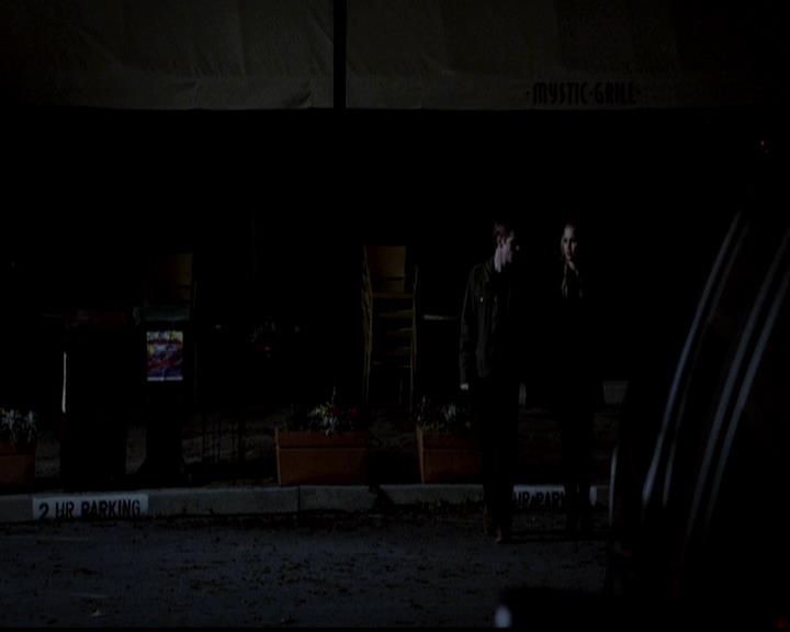 VampireDiariesWorld-dot-org_4x22TheWalkingDead2192.jpg