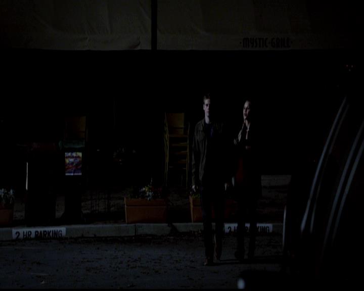 VampireDiariesWorld-dot-org_4x22TheWalkingDead2194.jpg