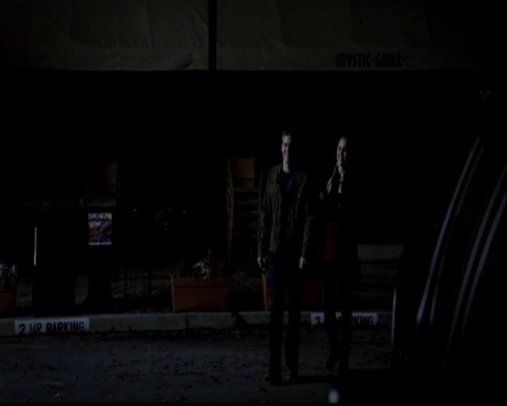 VampireDiariesWorld-dot-org_4x22TheWalkingDead2195.jpg