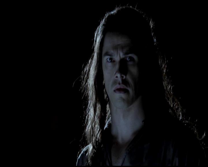 VampireDiariesWorld-dot-org_4x22TheWalkingDead2204.jpg