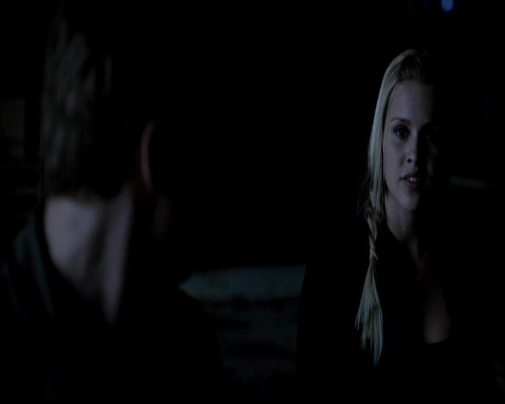 VampireDiariesWorld-dot-org_4x22TheWalkingDead2205.jpg