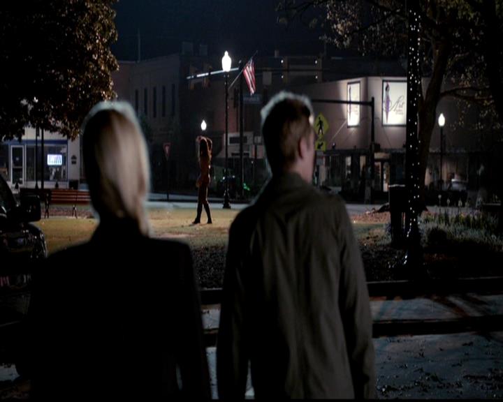 VampireDiariesWorld-dot-org_4x22TheWalkingDead2212.jpg