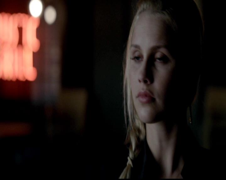 VampireDiariesWorld-dot-org_4x22TheWalkingDead2213.jpg