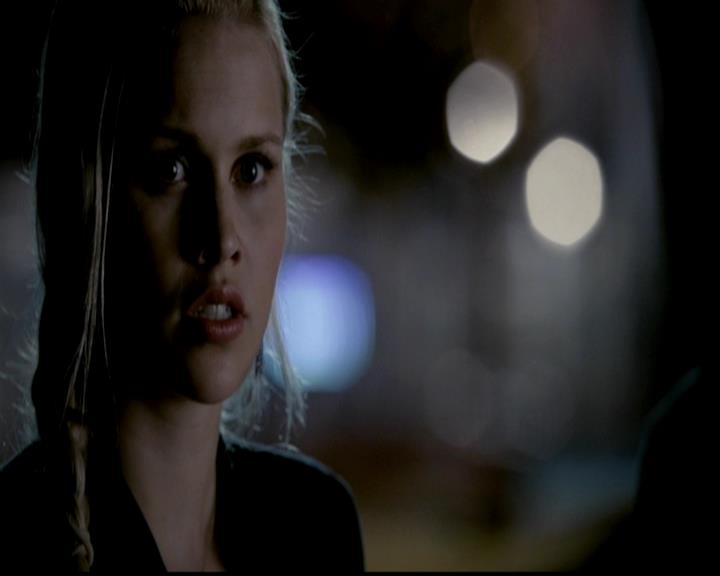VampireDiariesWorld-dot-org_4x22TheWalkingDead2228.jpg