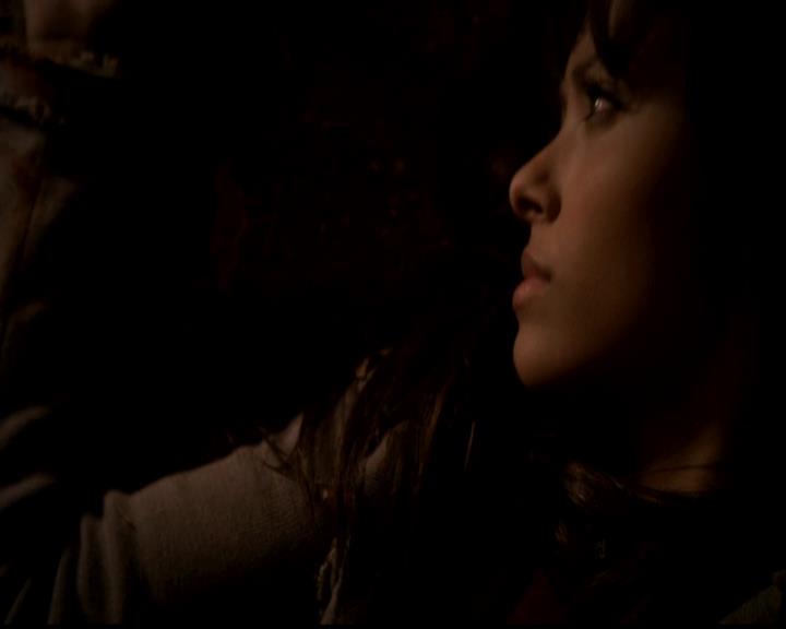 VampireDiariesWorld-dot-org_4x22TheWalkingDead2239.jpg