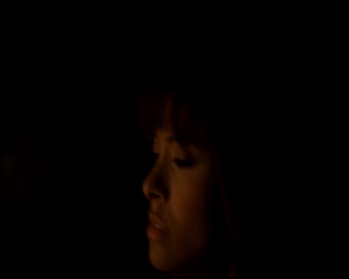 VampireDiariesWorld-dot-org_4x22TheWalkingDead2248.jpg