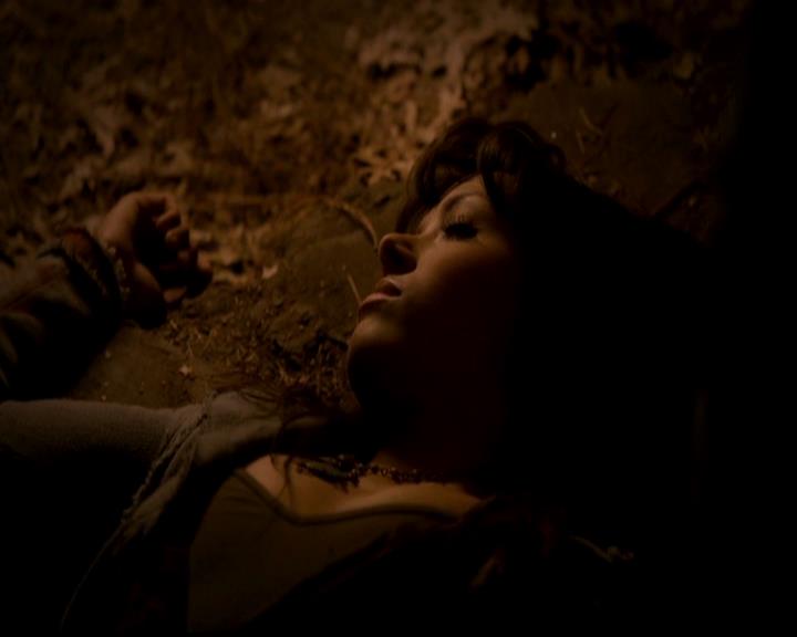 VampireDiariesWorld-dot-org_4x22TheWalkingDead2271.jpg