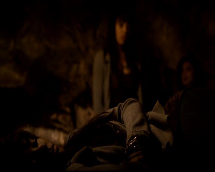VampireDiariesWorld-dot-org_4x22TheWalkingDead2283.jpg