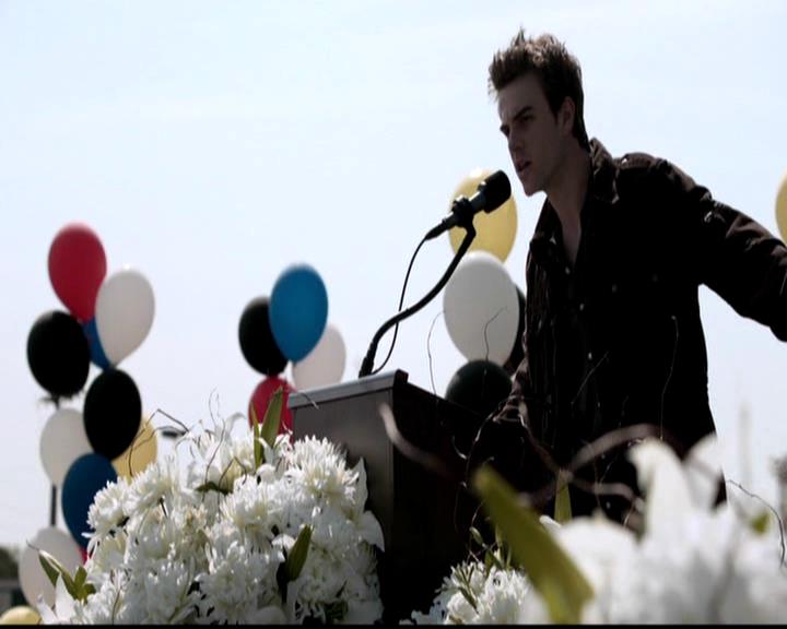 VampireDiariesWorld-dot-org_4x23Graduation0032.jpg