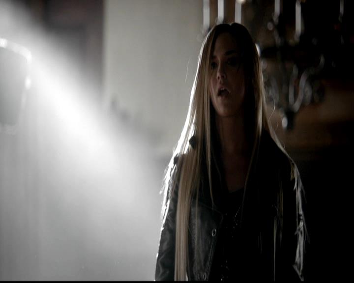 VampireDiariesWorld-dot-org_4x23Graduation0068.jpg