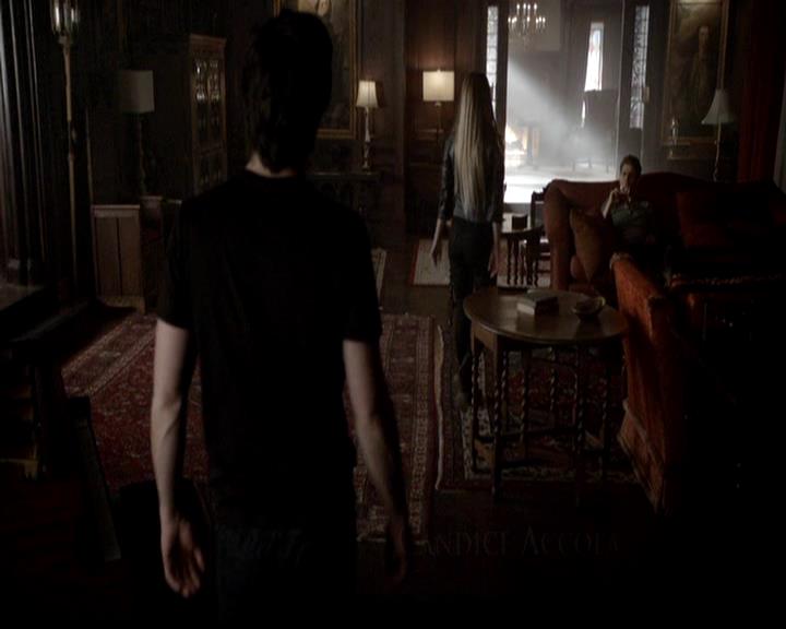 VampireDiariesWorld-dot-org_4x23Graduation0090.jpg