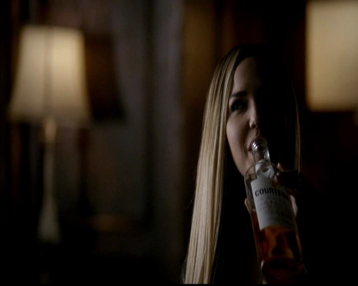 VampireDiariesWorld-dot-org_4x23Graduation0092.jpg