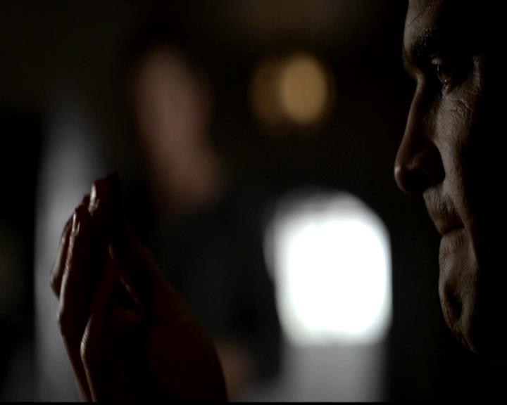 VampireDiariesWorld-dot-org_4x23Graduation0325.jpg
