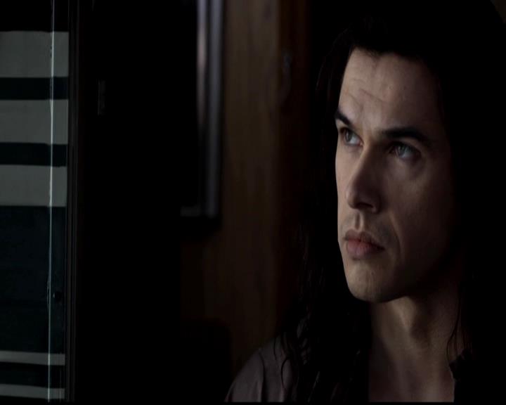 VampireDiariesWorld-dot-org_4x23Graduation0438.jpg