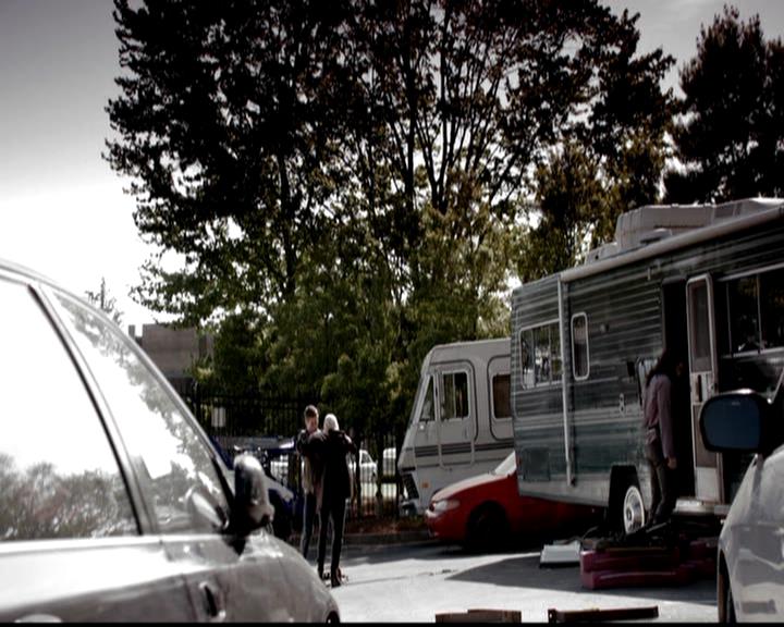 VampireDiariesWorld-dot-org_4x23Graduation0450.jpg