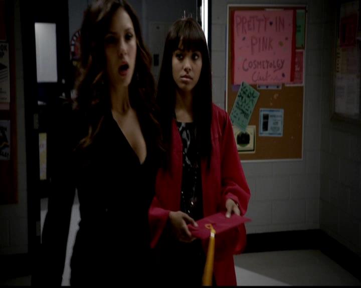 VampireDiariesWorld-dot-org_4x23Graduation0455.jpg