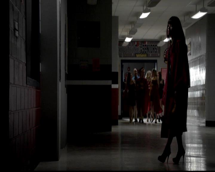 VampireDiariesWorld-dot-org_4x23Graduation0500.jpg