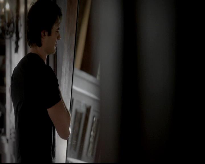VampireDiariesWorld-dot-org_4x23Graduation0502.jpg