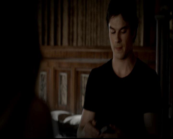 VampireDiariesWorld-dot-org_4x23Graduation0517.jpg