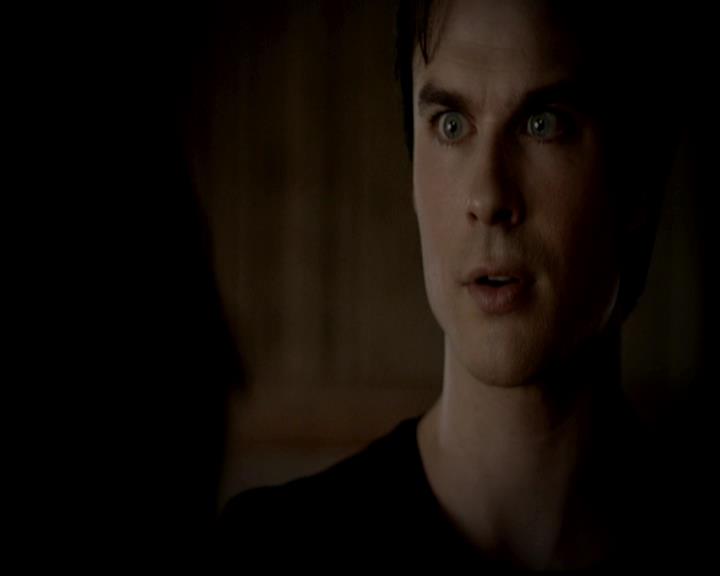VampireDiariesWorld-dot-org_4x23Graduation0525.jpg