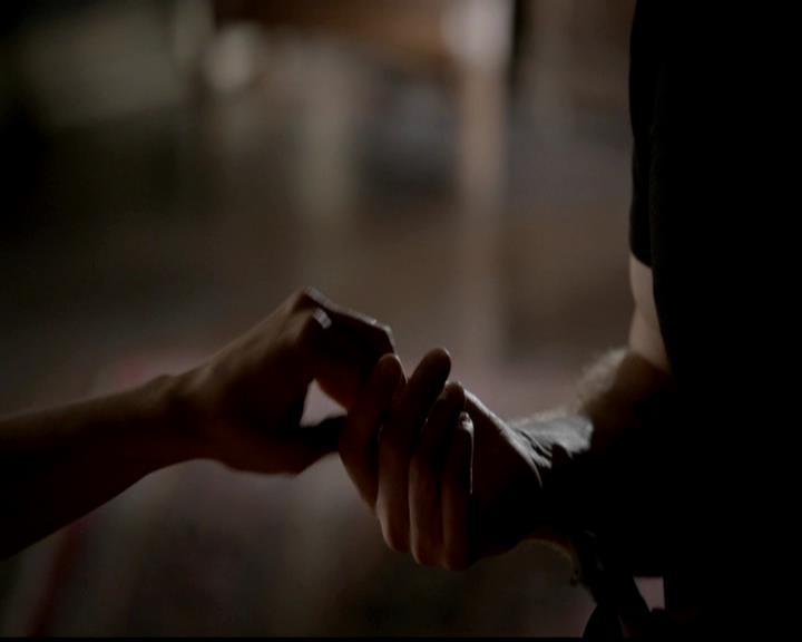 VampireDiariesWorld-dot-org_4x23Graduation0553.jpg