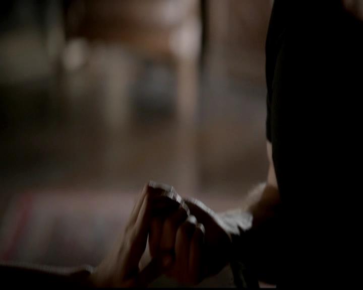 VampireDiariesWorld-dot-org_4x23Graduation0554.jpg