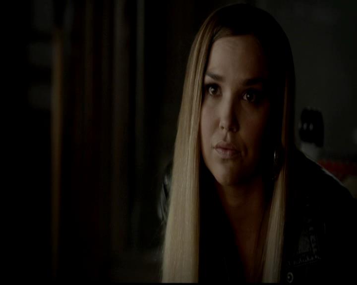 VampireDiariesWorld-dot-org_4x23Graduation0618.jpg