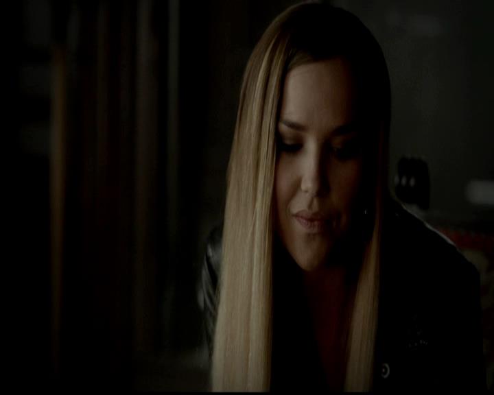 VampireDiariesWorld-dot-org_4x23Graduation0629.jpg