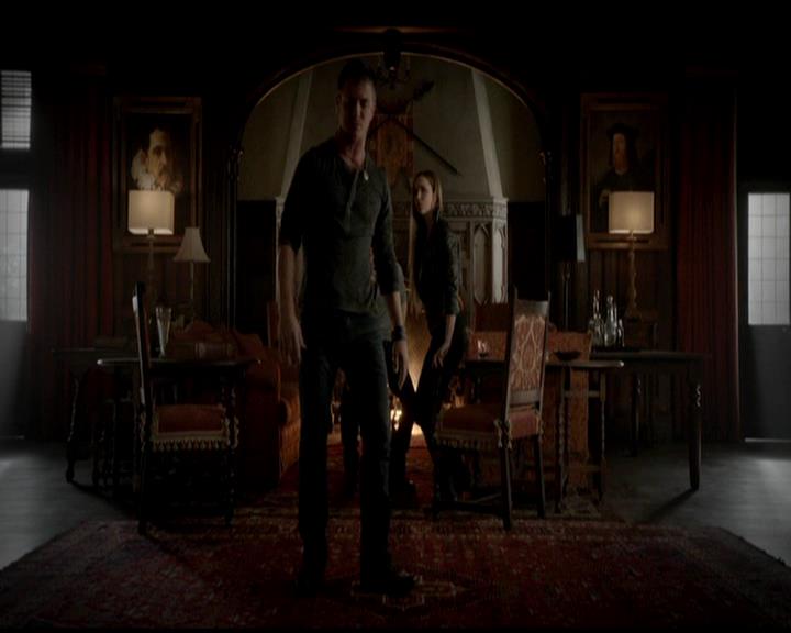 VampireDiariesWorld-dot-org_4x23Graduation0646.jpg