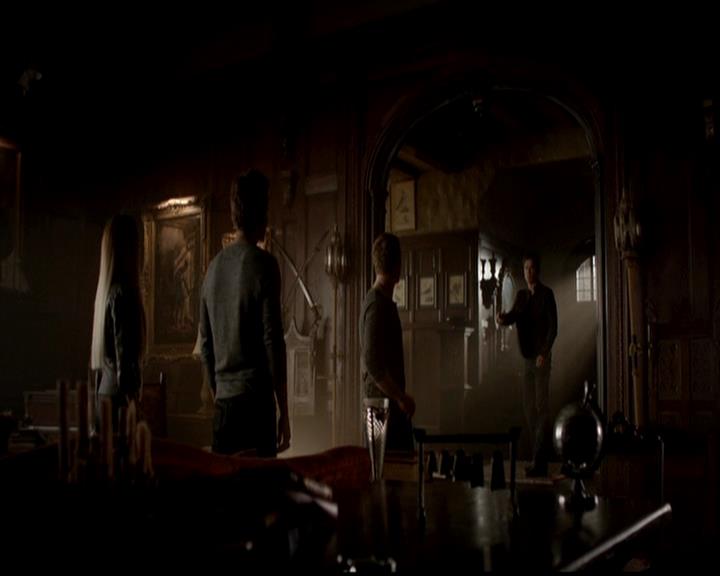 VampireDiariesWorld-dot-org_4x23Graduation0699.jpg
