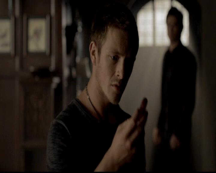VampireDiariesWorld-dot-org_4x23Graduation0700.jpg
