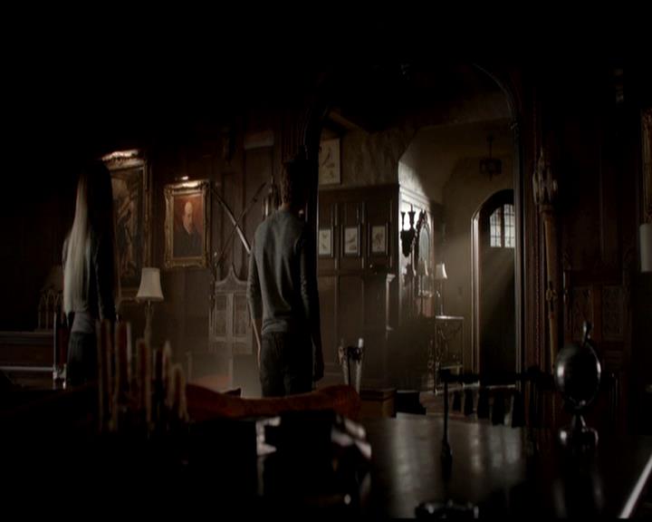 VampireDiariesWorld-dot-org_4x23Graduation0709.jpg