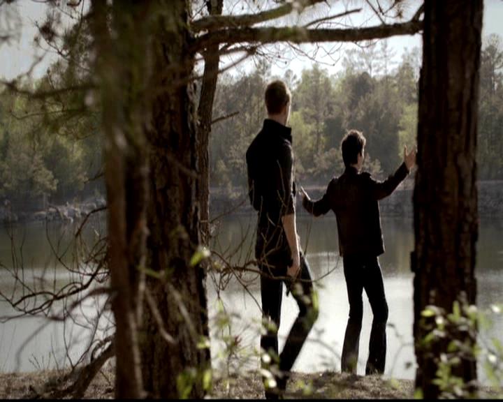 VampireDiariesWorld-dot-org_4x23Graduation0719.jpg