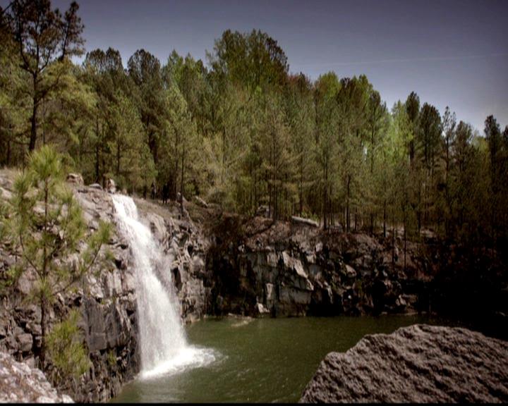 VampireDiariesWorld-dot-org_4x23Graduation0724.jpg
