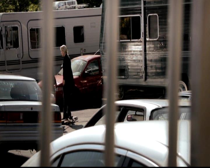 VampireDiariesWorld-dot-org_4x23Graduation0801.jpg