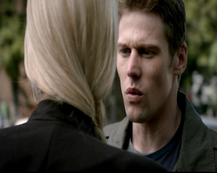 VampireDiariesWorld-dot-org_4x23Graduation0802.jpg