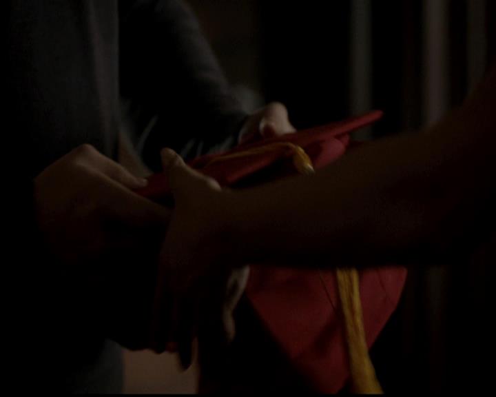 VampireDiariesWorld-dot-org_4x23Graduation0863.jpg